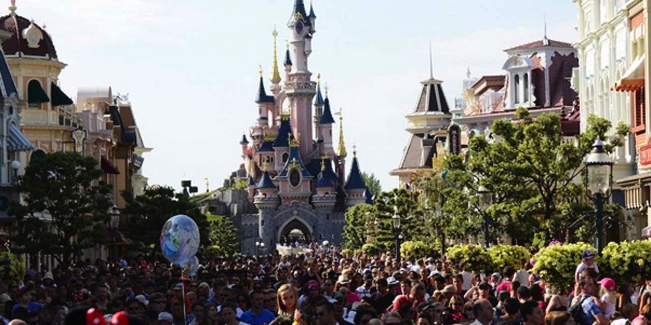 Walt Disney 32 bin kişiyi işten çıkaracak