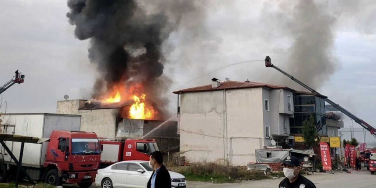 Deterjan fabrikasında yangın: Yangın kontrol altına alındı