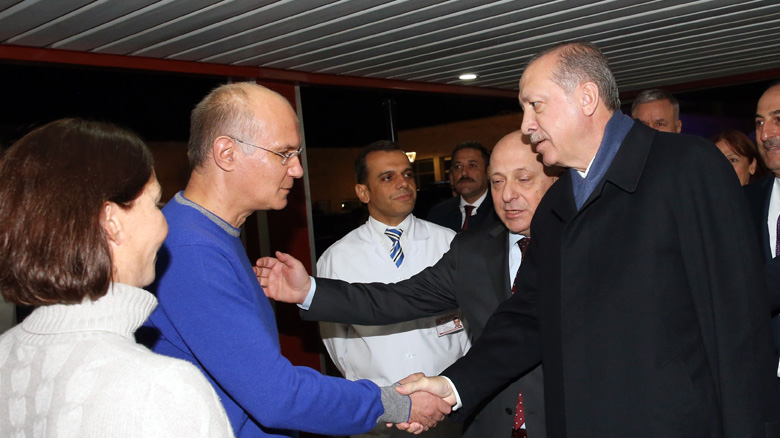 Cumhurbaşkanı Erdoğan ve Başbakan Yıldırım Deniz Baykal'ı ziyaret etti