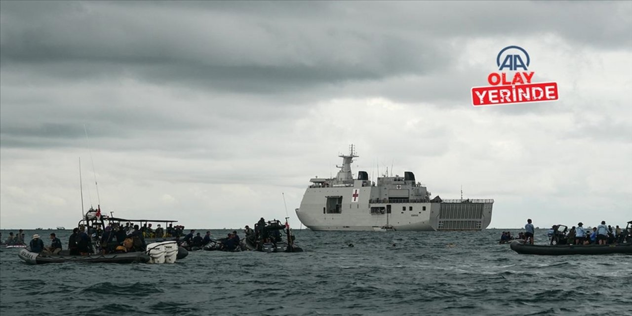 Endonezya'da düşen yolcu uçağının kara kutusuna ulaşıldı