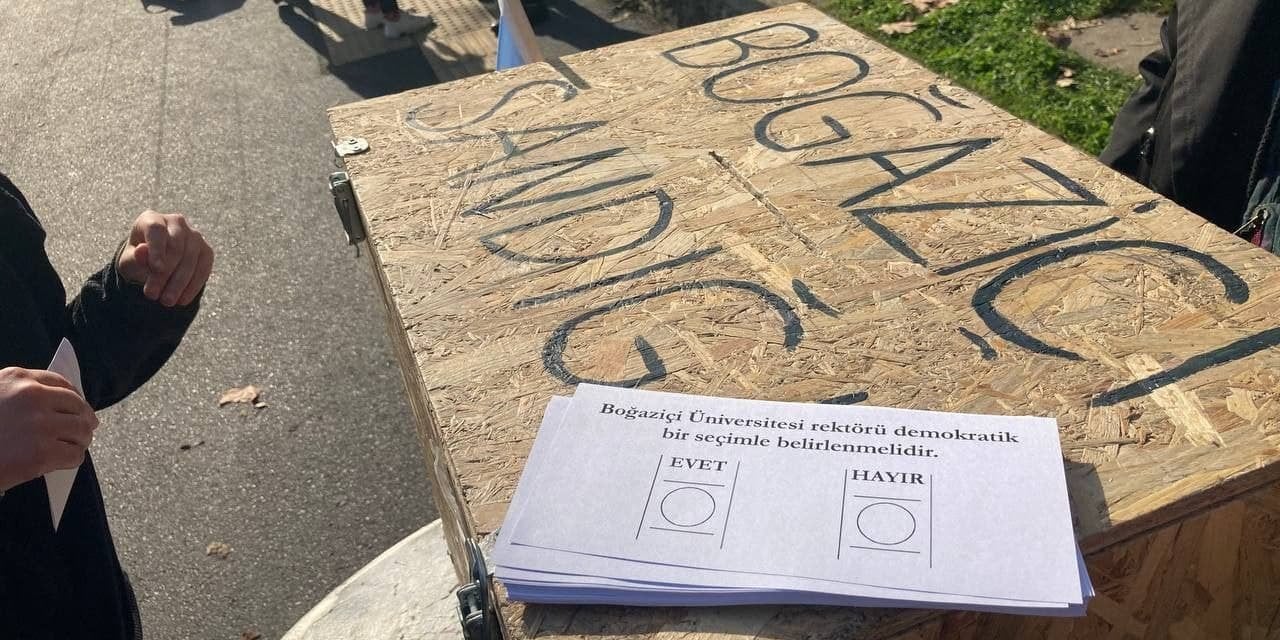 Boğaziçi Üniversitesi protestoları devam ediyor: Öğrenciler 'rektörlük seçimi' taleplerini milletvekillerine iletecek