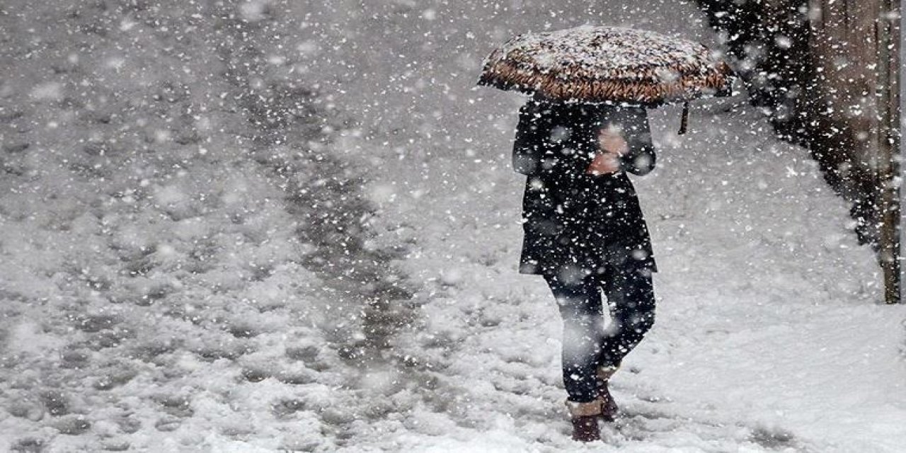 AKOM, İstanbul'a kar için tarih verdi