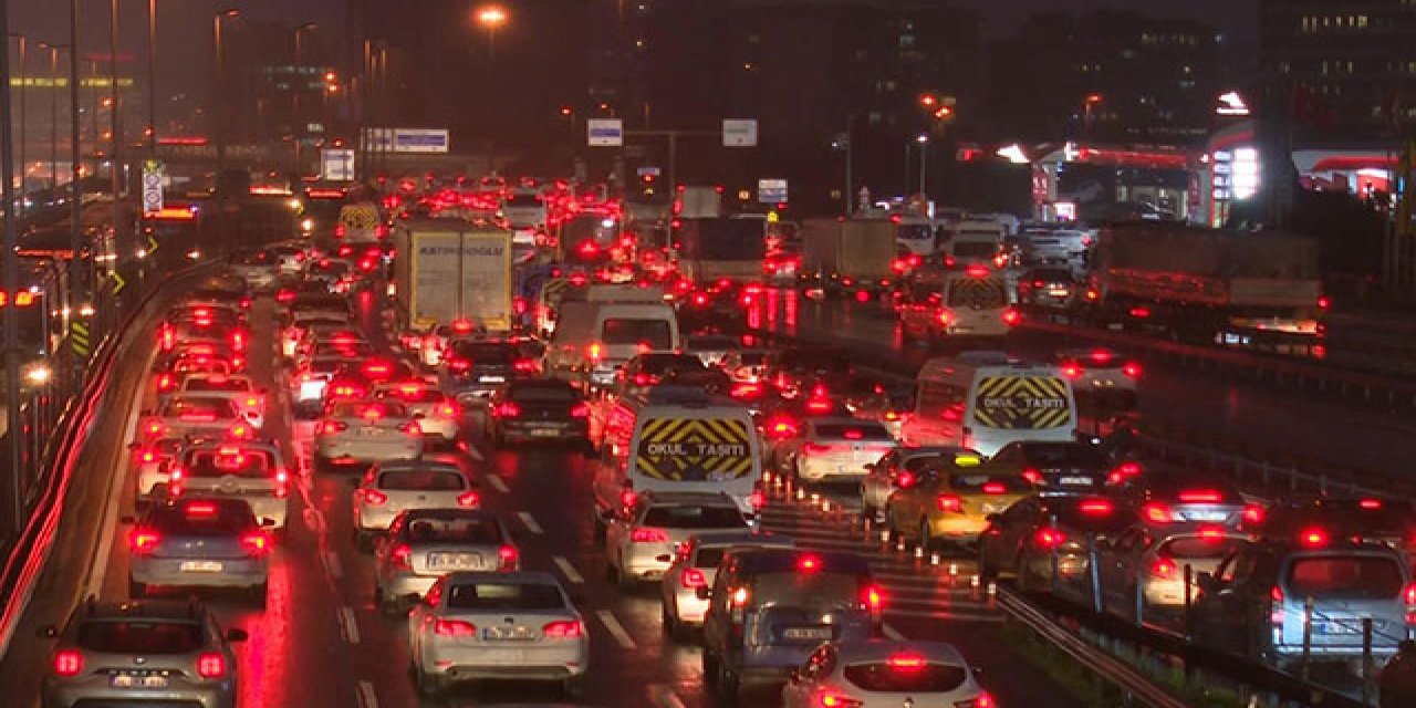 Kısıtlama öncesi İstanbul'da trafik yoğunluğu ne durumda?