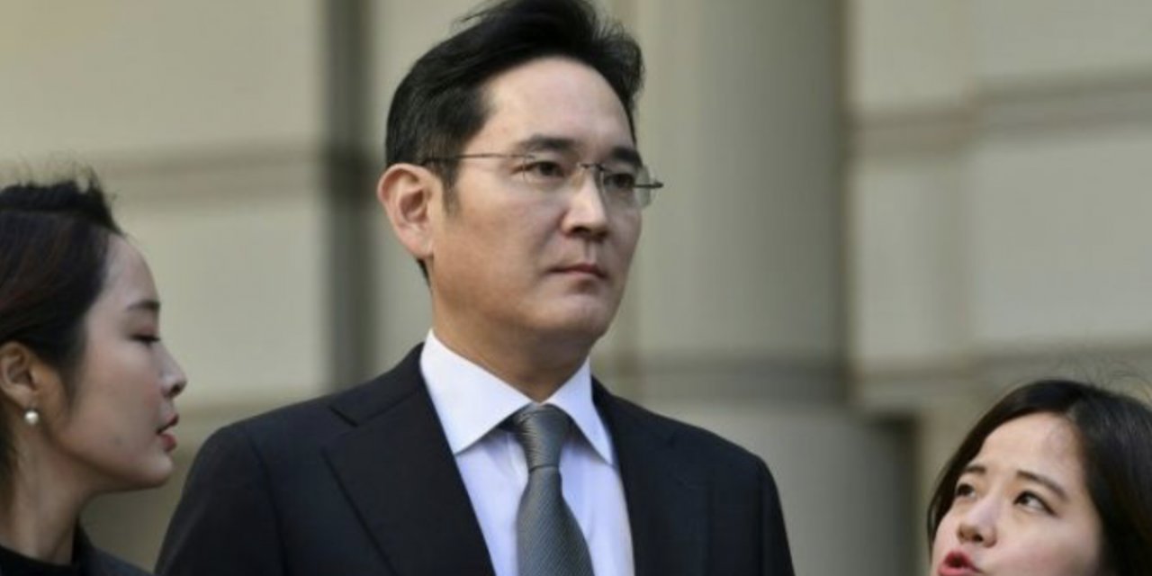 Samsung'un yöneticisine yolsuzluk nedeniyle hapis cezası