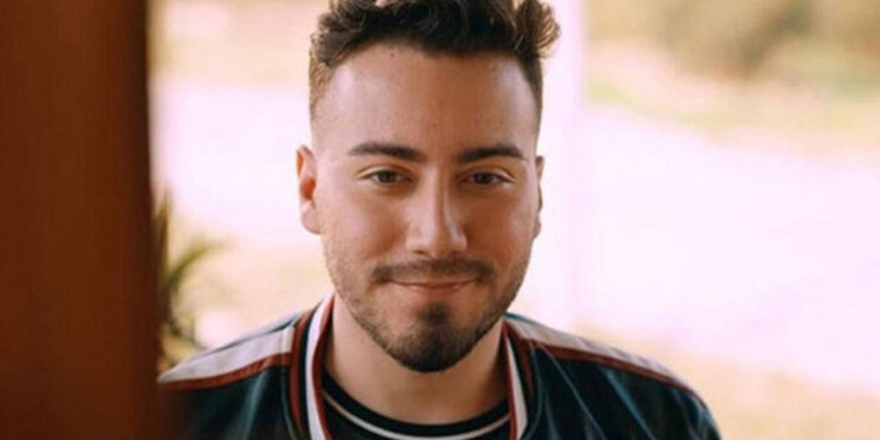 Enes Batur'dan flaş skandal paylaşım