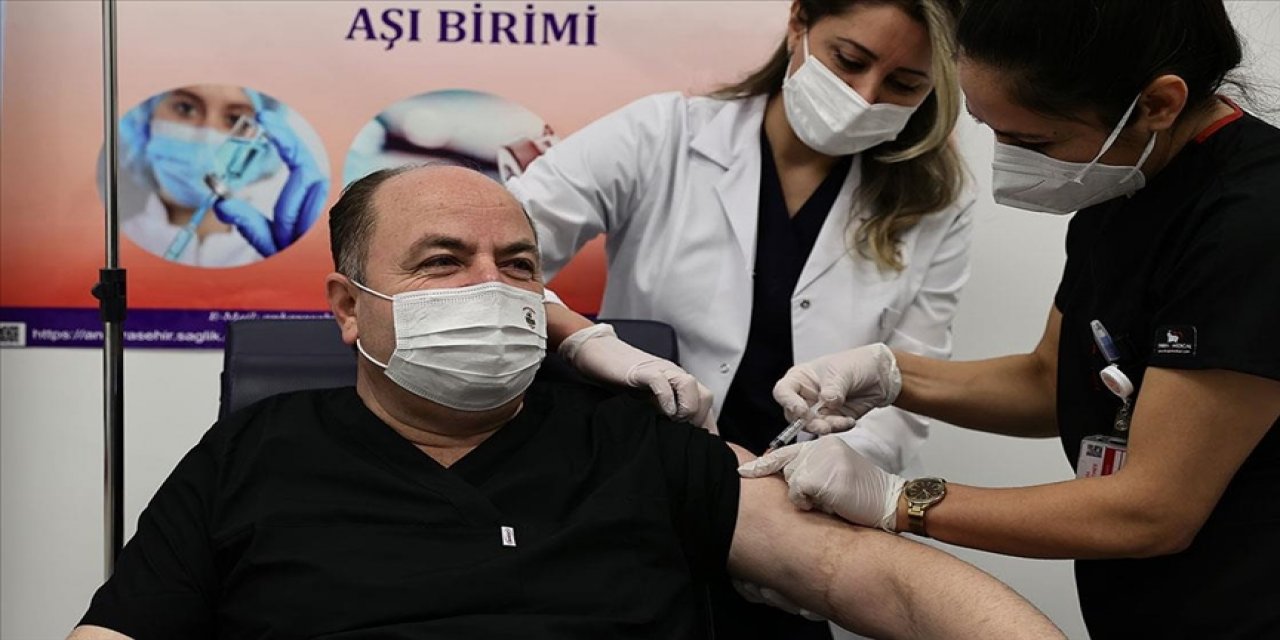 "Devlet büyükleri" aşılanmaya devam ediyor: ANAP Genel Başkanı aşı oldu