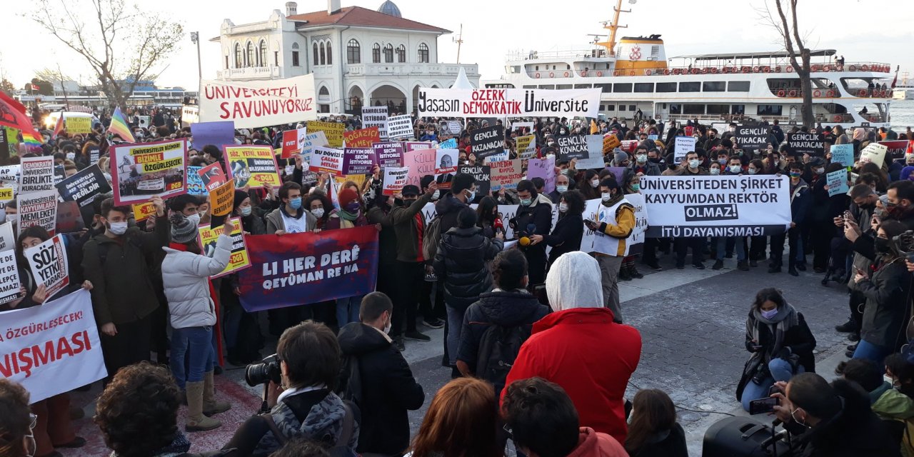 Boğaziçi öğrencileri: Üniversitelerin AKP teşkilatlarına dönüşmesine izin vermeyeceğiz