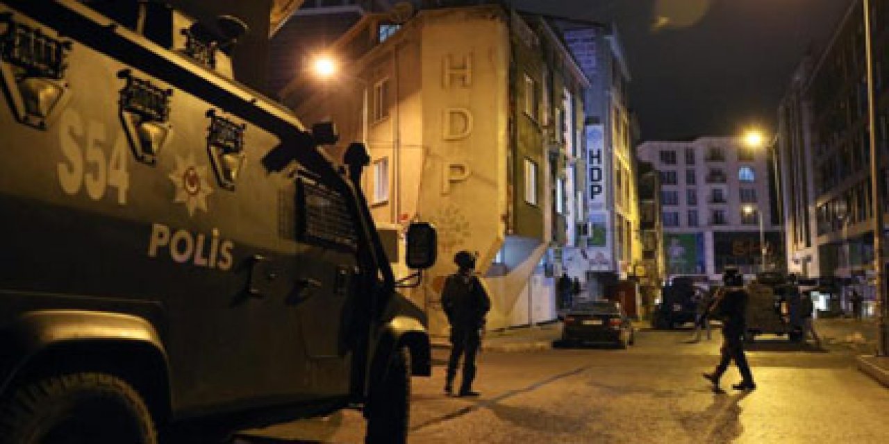 HDP'ye gece yarısı baskını: 6 saat sürdü, evraklara el konuldu