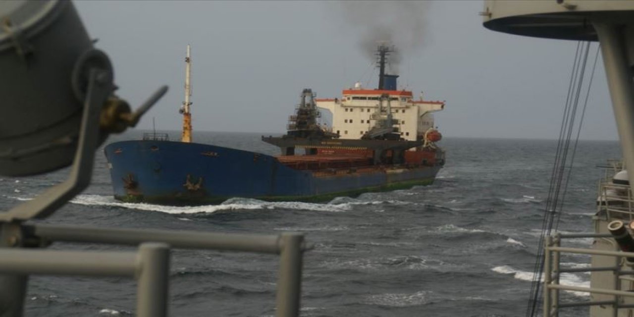 Türk gemisine korsan saldırısı: Gemi limana demirledi