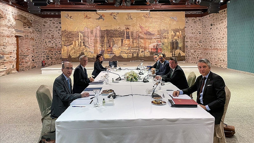 Türkiye Yunanistan görüşmeleri yapılırken Doğu Akdeniz'de F-16'lar uçtu