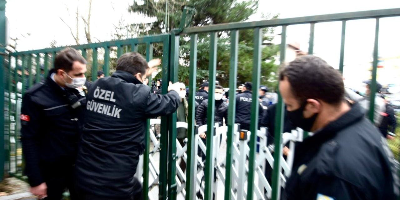 Boğaziçi Üniversitesi polis ablukasında