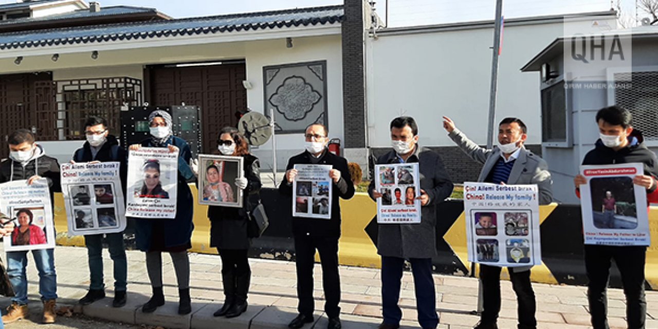 Polisten Uygur Türkleri için toplananlara müdahale