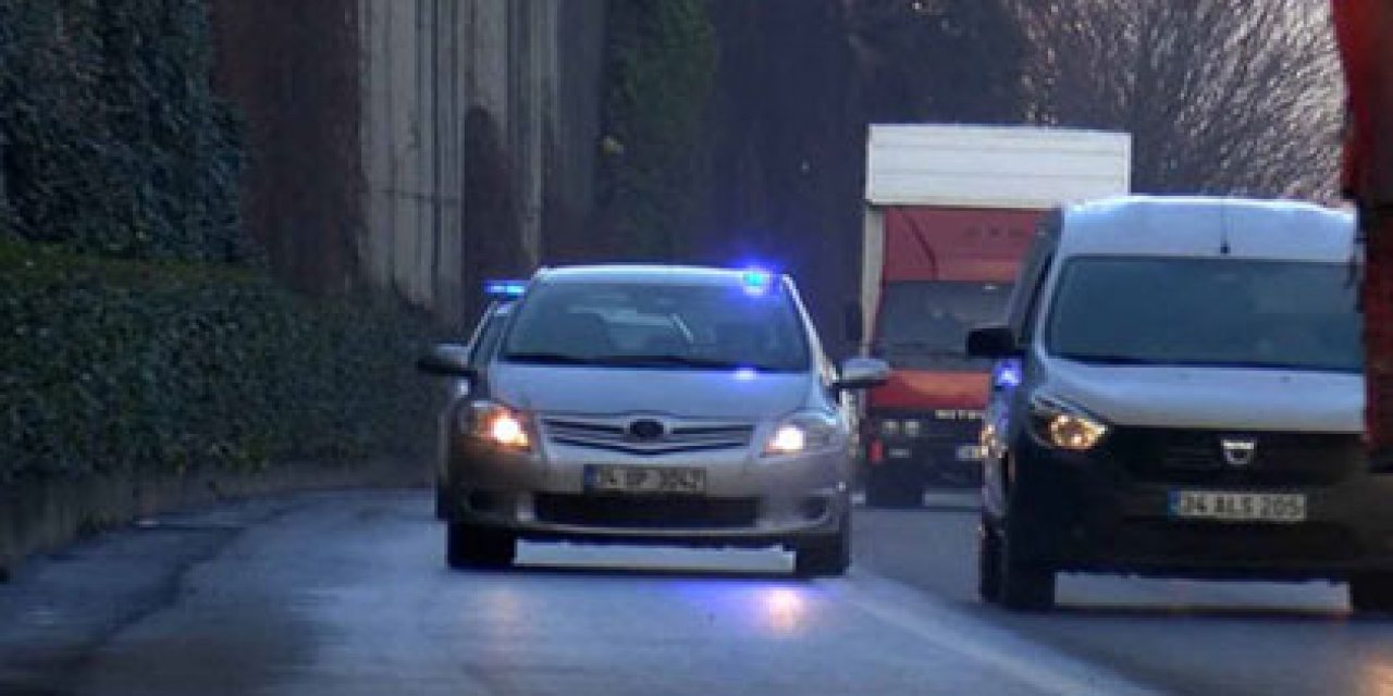 Hani yasaktı: Çakarlı araçlar ortaya çıktı