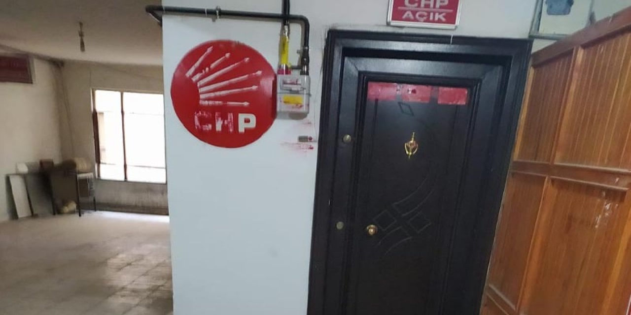 CHP ilçe başkanlığı binasına saldırı