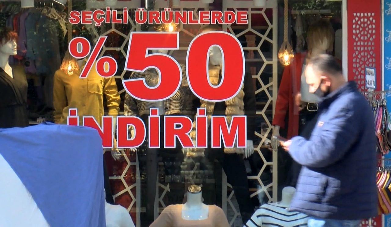 Mağazadaki gerçek indirimleri , sahte indirimlerden nasıl ayırt edebilirsiniz? Düşük fiyatın nedenini araştırın: