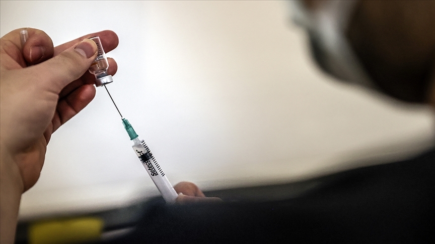 İngiltere koronavirüs aşısının sonuçlarını açıkladı