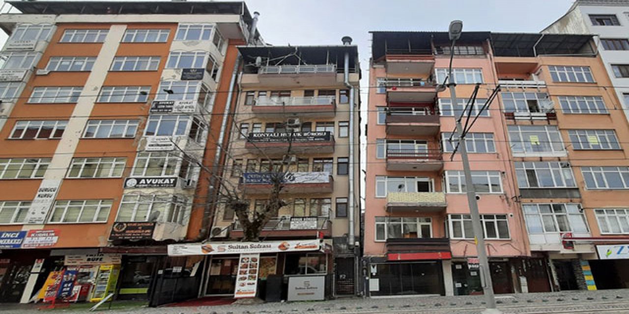 Kocaeli'nde depremde ağır hasar gören 26 bina yıkılacak