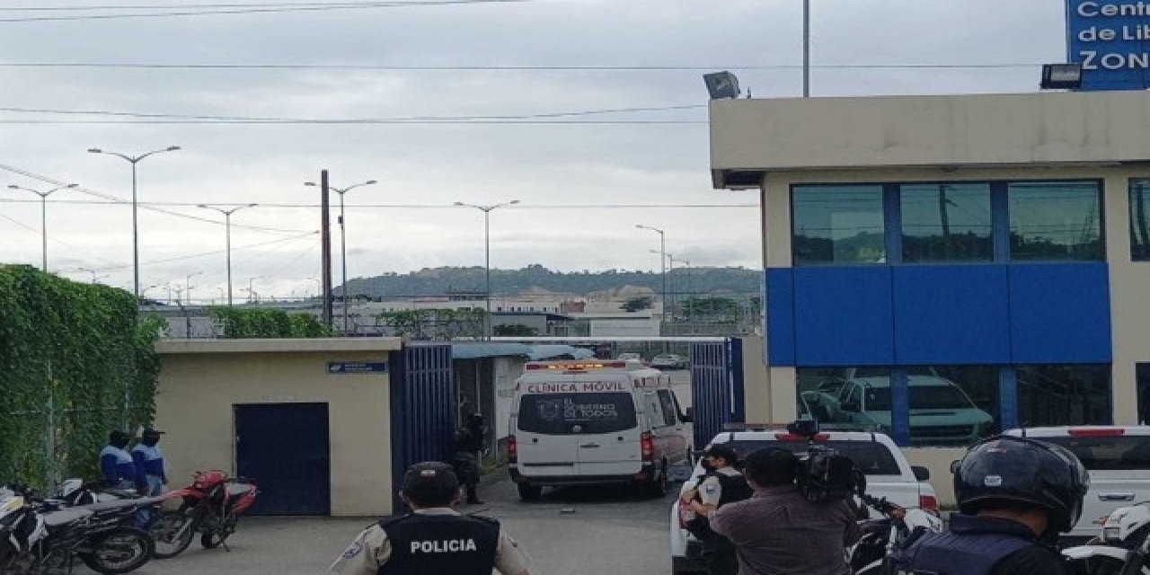 Ekvador'da cezaevlerinde isyan: 67 mahkum öldü