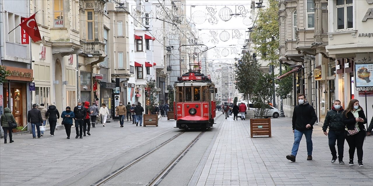 İstanbul, Ankara, İzmir: Üç büyükşehirde normalleşme adımları nasıl olacak?