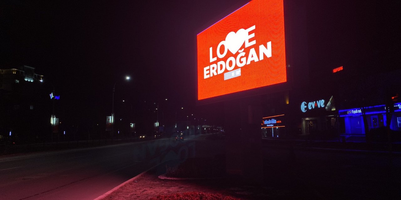Elazığ'dan ABD'ye misilleme: Love Erdoğan