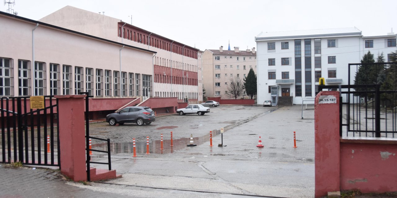 Öğretmenin testi pozitif çıktı, 34 öğrenci karantinaya alındı