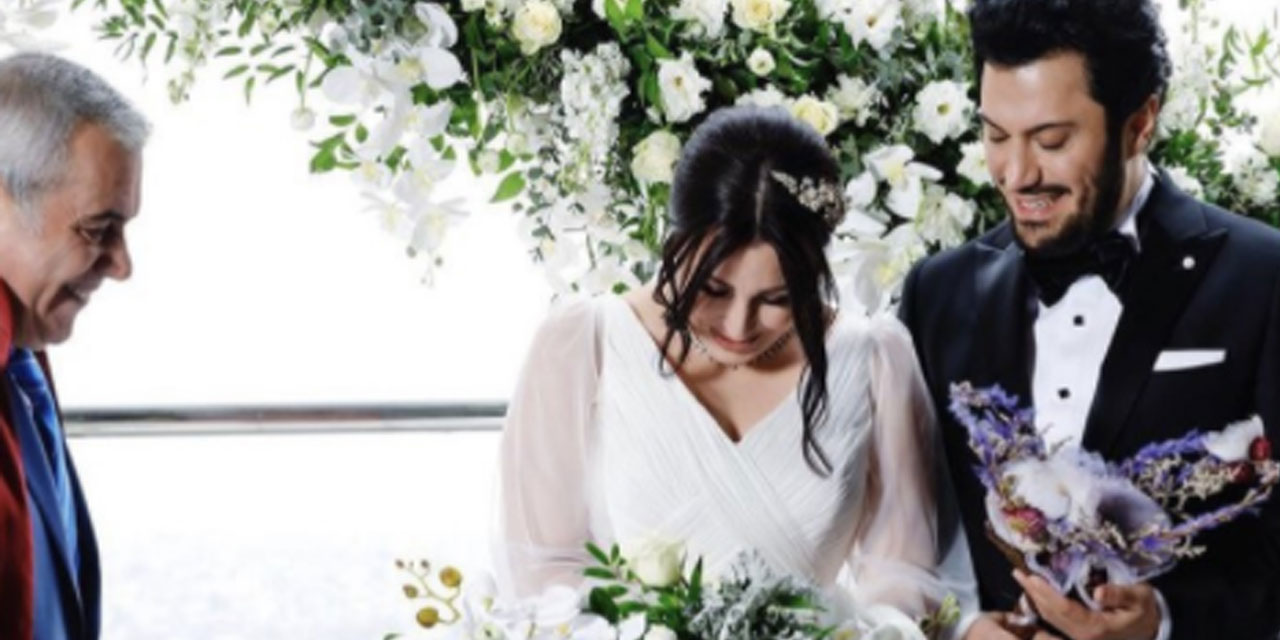 Ünlü fenomen evlendi! Gelinliği olay oldu