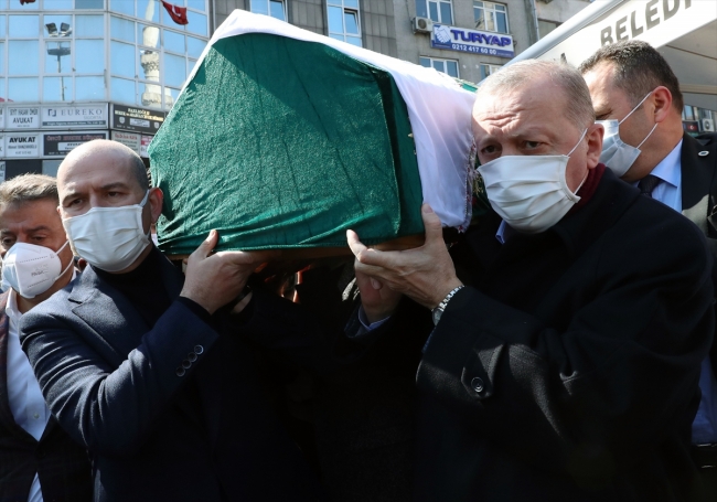 Sağlık Bakanı Soylu'nun annesinin cenazesine katılmadı