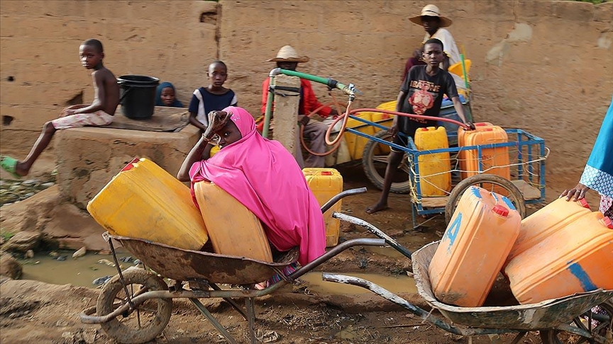 Nijerya'da 26 milyon çocuk temiz suya erişemiyor