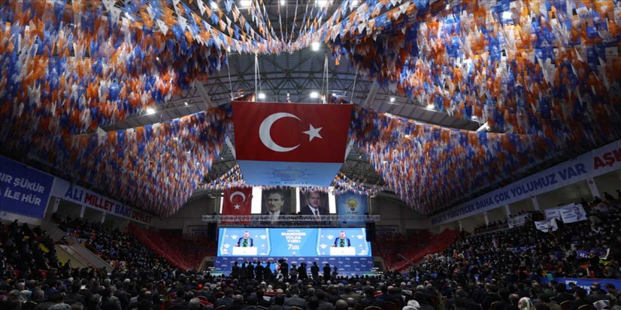 Erdoğan 'eş zamanlı' değişim tercih etti: Partiyi ve kabineyi birlikte düzenleyecek
