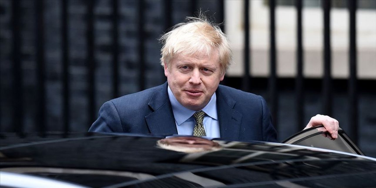 İngiltere Başbakanı Johnson aşılamadaki başarının sebebini açıkladı