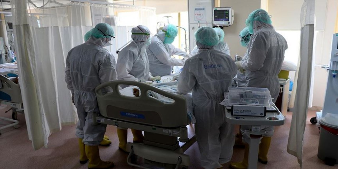 Pandemi hastaneleri doldu: Gördüğümüz en şiddetli pik