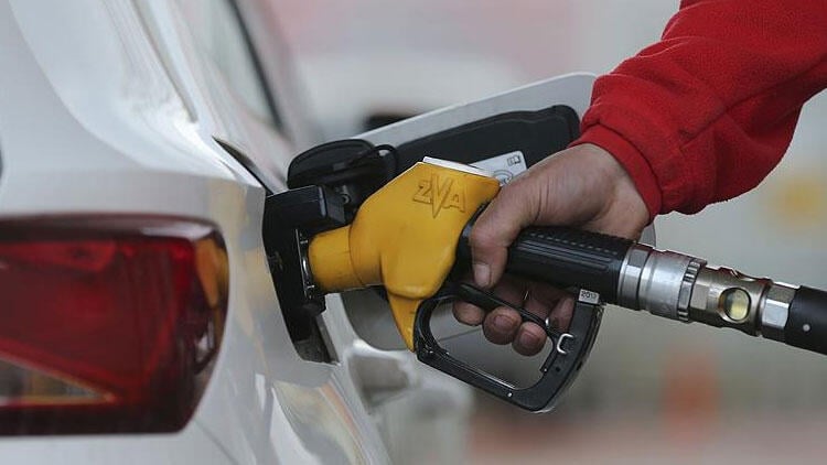 Benzine 19 kuruş zam geliyor