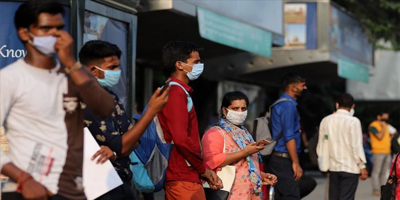 Hindistan’da günlük koronavirüs vakası sayısı, son 6 ayın zirvesinde