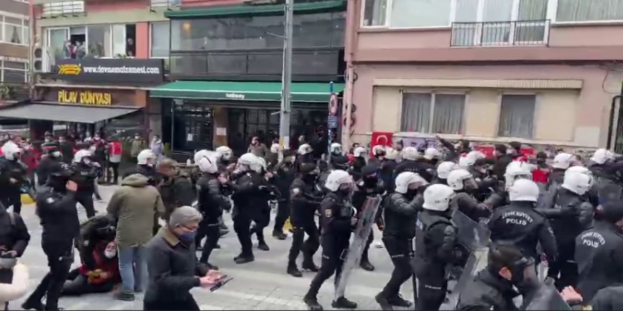 Kadıköy'de Boğaziçi eylemine polis müdahalesi: 35 gözaltı