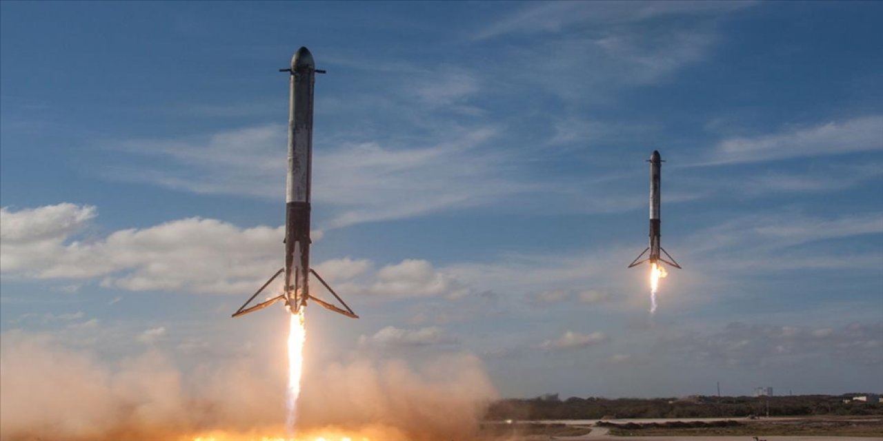 SpaceX'e ait roket parçası tarlaya düştü