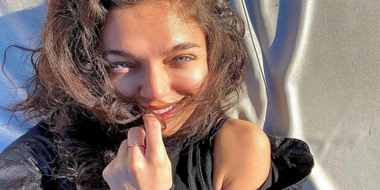 Koronavirüse yakalanan oyuncu hastaneye kaldırıldı