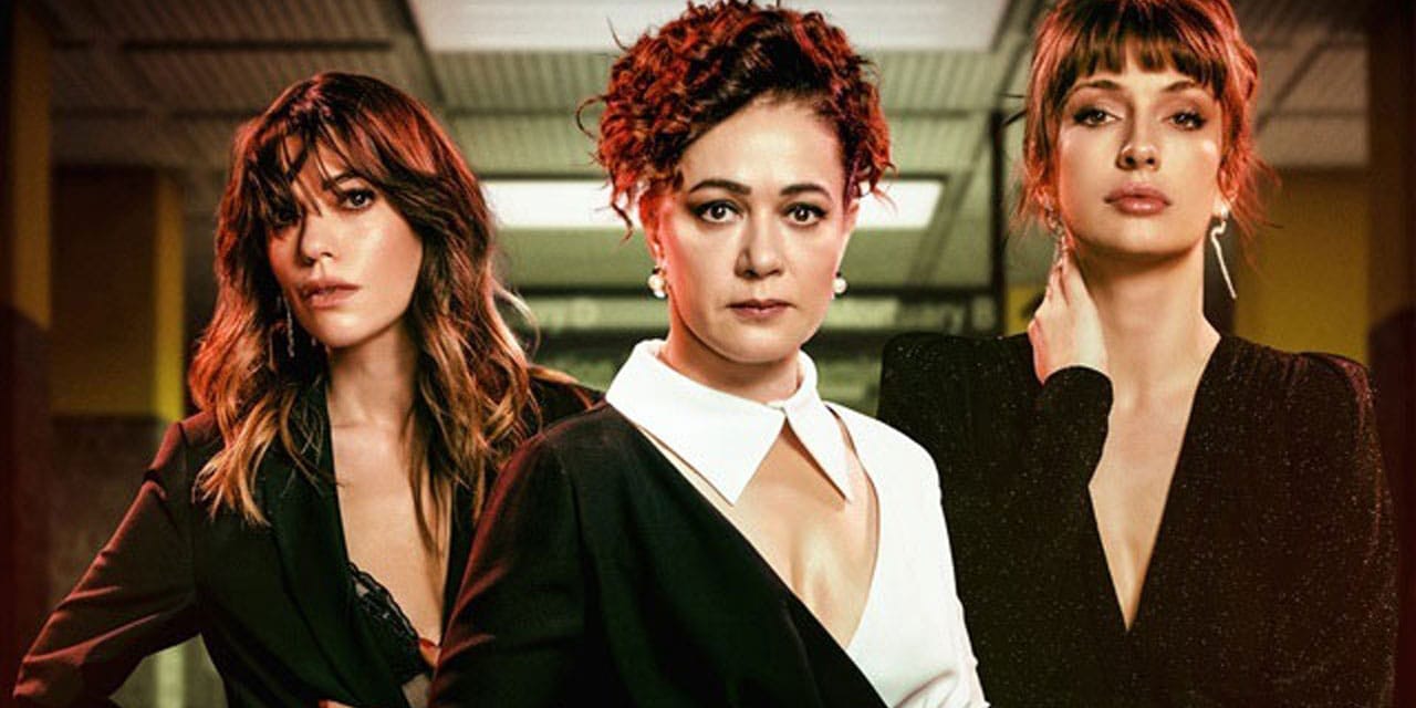 Dizi setinde kaza! Yoğun bakıma alındı