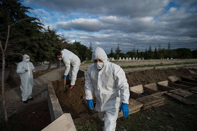 Mezarlıklar Müdürlüğü, bugün İstanbul'da kaç kişinin bulaşıcı hastalıktan öldüğünü açıkladı