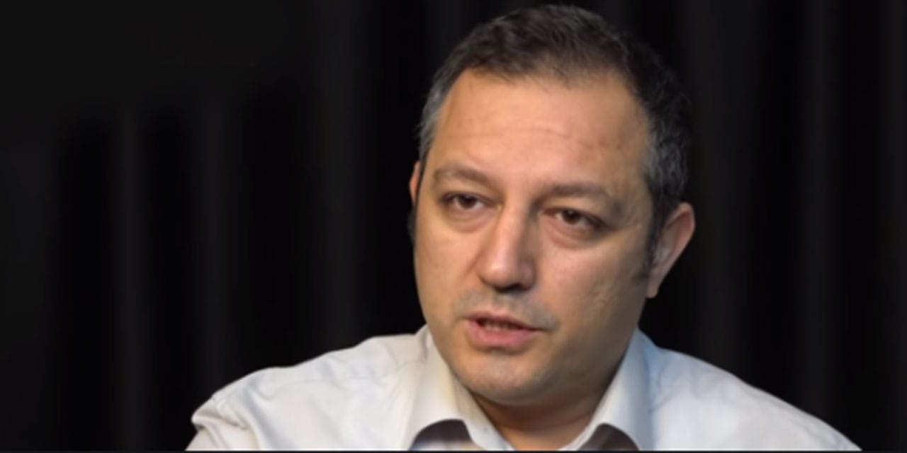 Amirallerin duyurusunu ilk yayınlayan Veryansın TV Genel Yayın Yönetmeni Erdem Atay o geceyi Halk TV'de anlattı