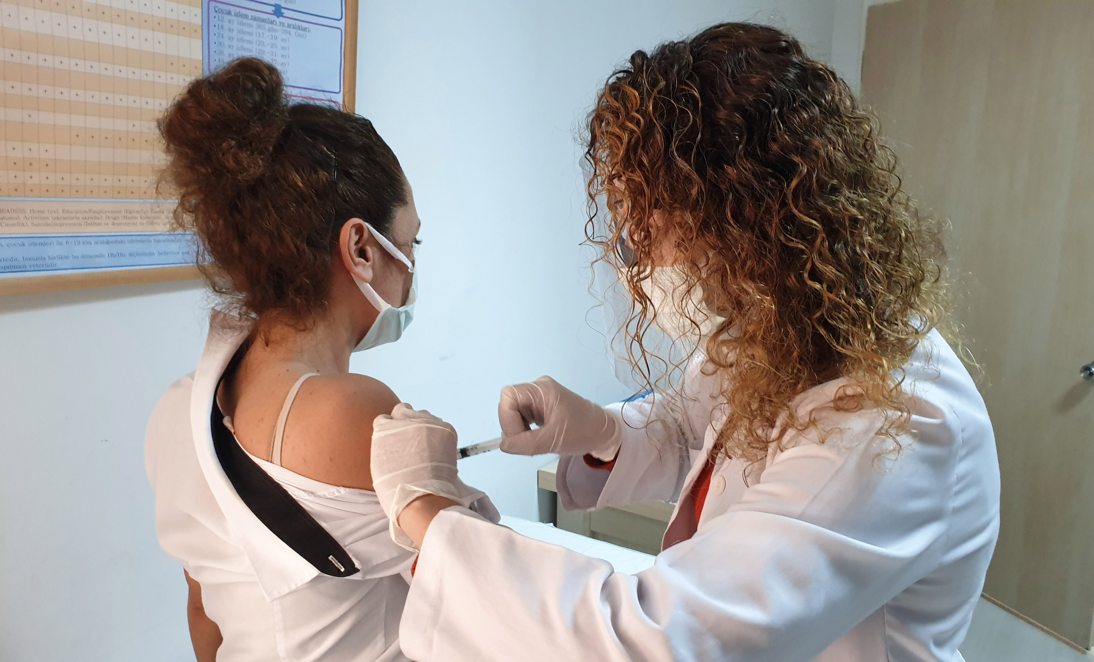 Turizm çalışanının aşılanmaya başlandı: Tanıtım için kullanılacak