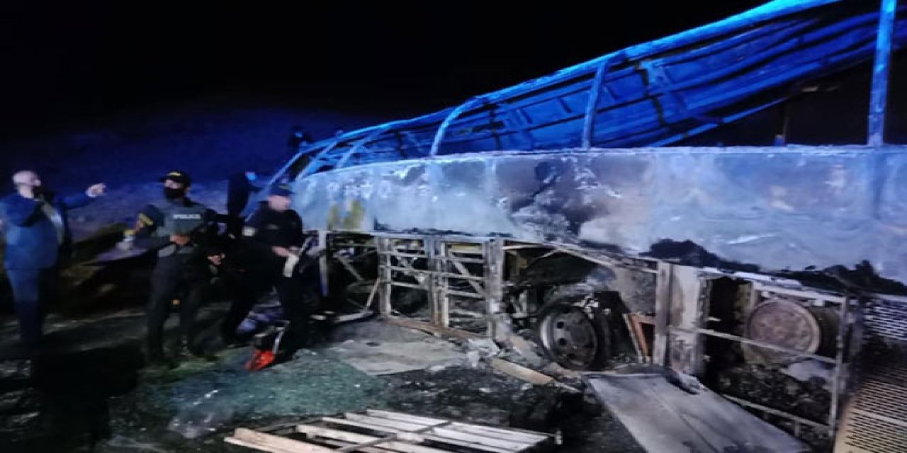 Mısır’da yolcu otobüsü devrildi: 20 ölü