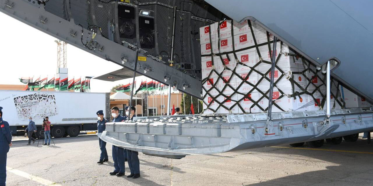 Ankara'dan gönderilen 150 bin doz aşı Libya'ya ulaştırıldı