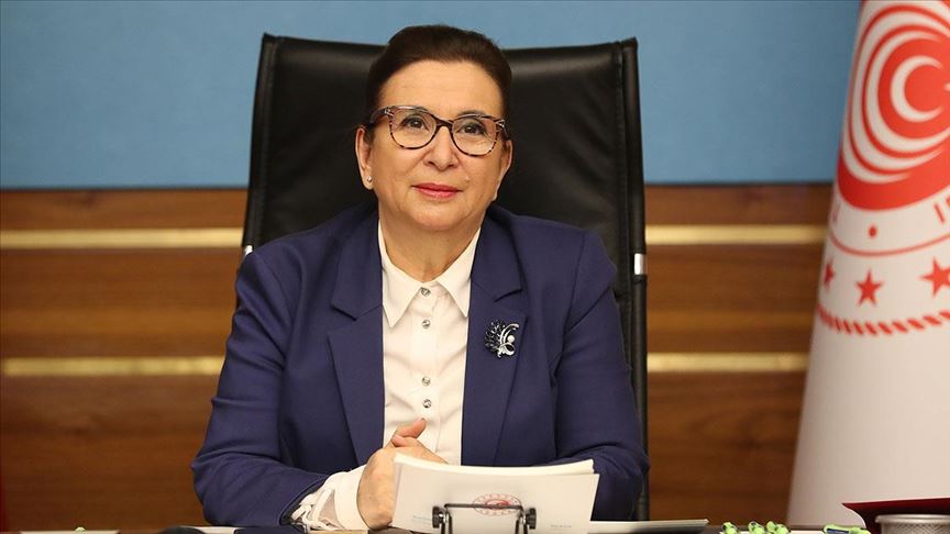 CHP'li Öztunç: Ticaret Bakanı Ruhsar Pekcan, kendi şirketinden kendi bakanlığına 9 milyonluk dezenfektan satışı yaptı
