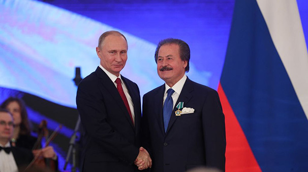 Putin’den Türk iş adamı Cavit Çağlar’a dostluk nişanı