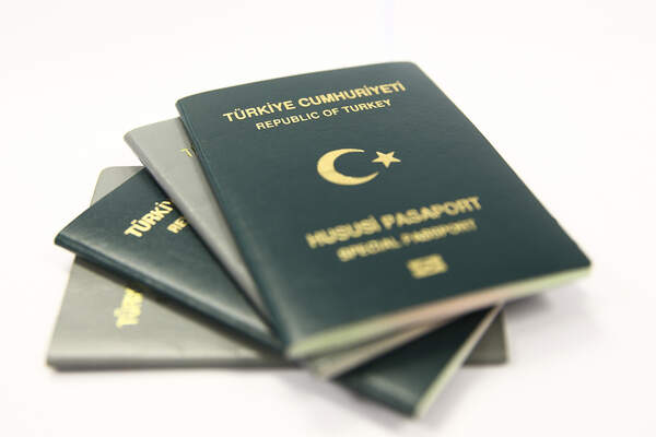 İçişleri'nden 6 belediyeye  gri pasaport soruşturması