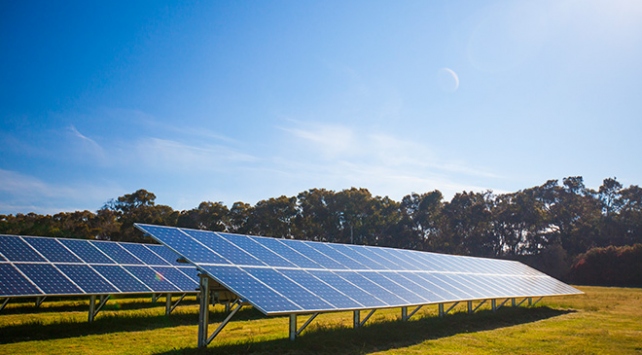 Enerji santrallerindeki 'hibrit' düzenleme güneş sektörünü hareketlendirecek