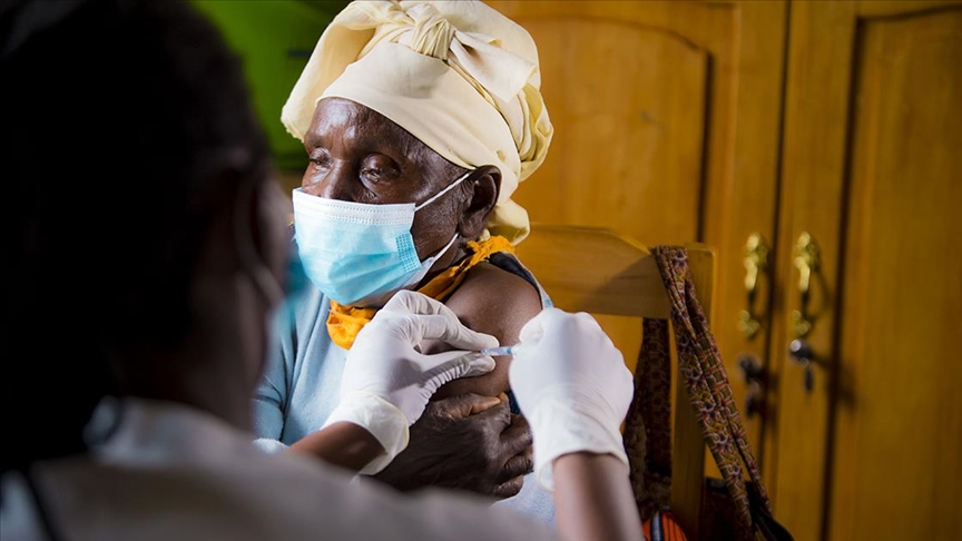 DSÖ: Aşıların sadece yüzde 0,3’ü yoksul ülkelere gitti