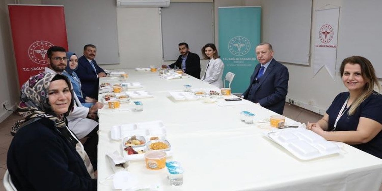 Erdoğan, sağlık çalışanlarıyla iftar yaptı