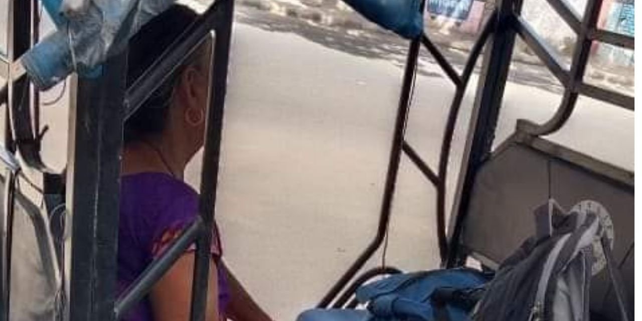 Hindistan’da acı tablo: Ölen oğlunu tuk tukta taşıdı