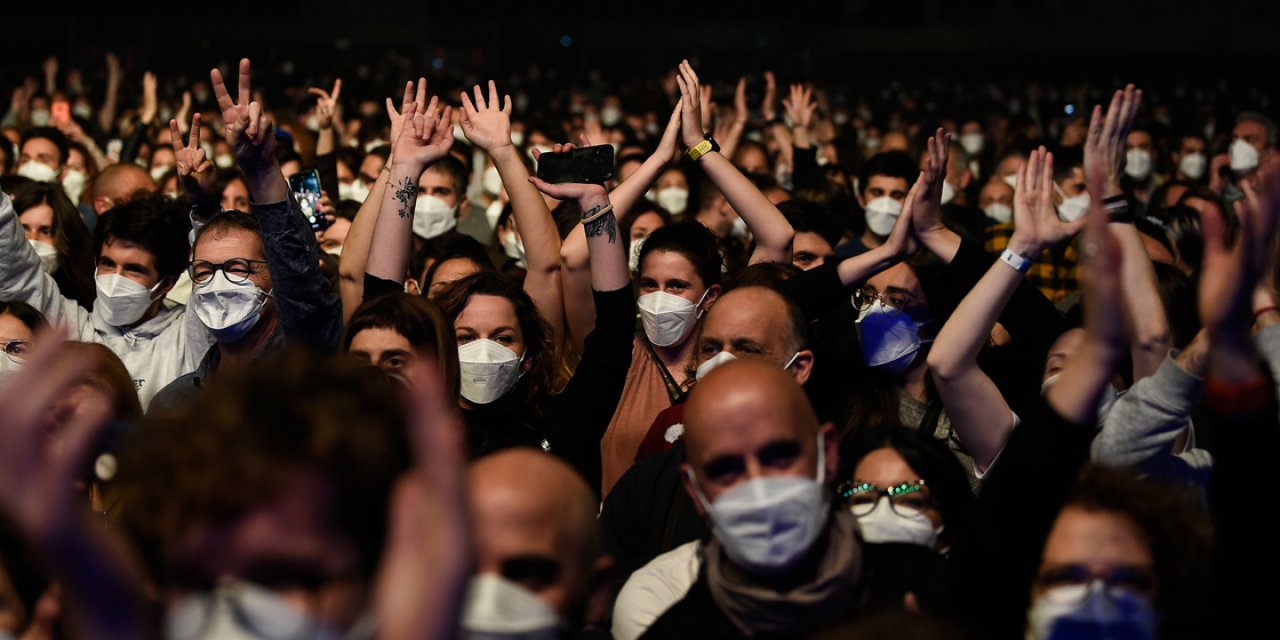 Barcelona'da yapılan 5 bin kişilik konser deneyinde Covid-19'a rastlanmadı